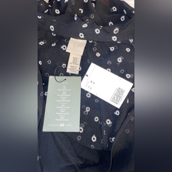 NWT H&M EMBROIDERED DRESS BLACK / DOTTED - Picture 3 of 15